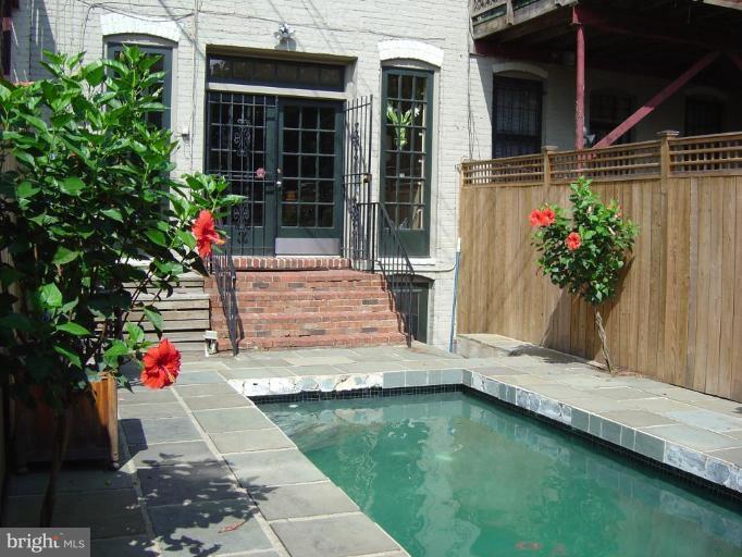 129 11th Street Northeast Washington, DC 20002 - Photo 10 of 30 Patio