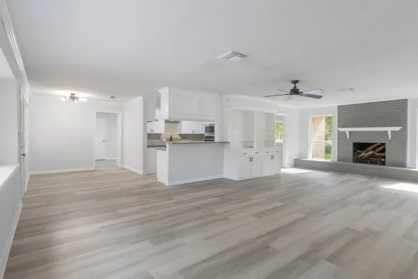 $269,900 | 3820 Evergreen Drive, Dickinson, TX 77539