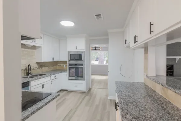 $269,900 | 3820 Evergreen Drive, Dickinson, TX 77539