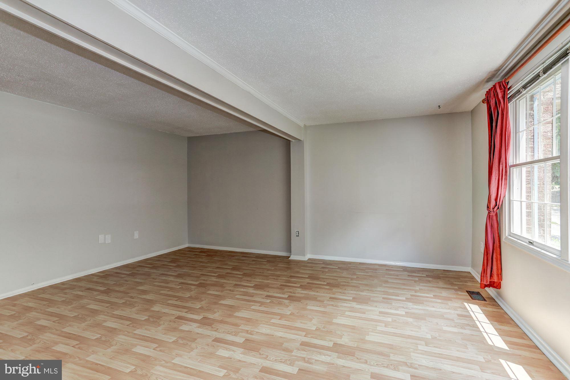 5831 Canvasback Road Burke, VA 22015 - Photo 3 of 26 Living Room
