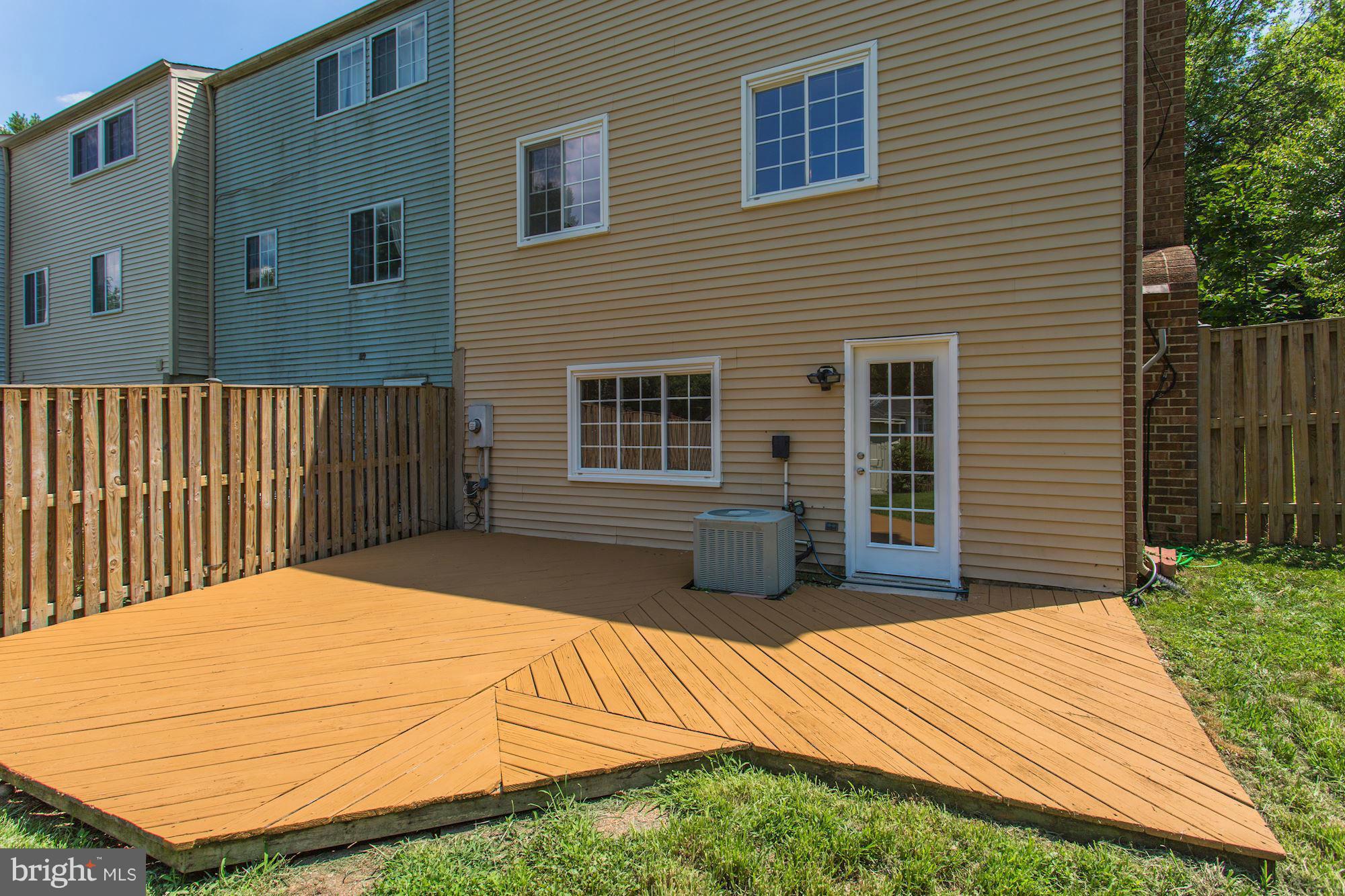 5831 Canvasback Road Burke, VA 22015 - Photo 25 of 26 Exterior (Rear)