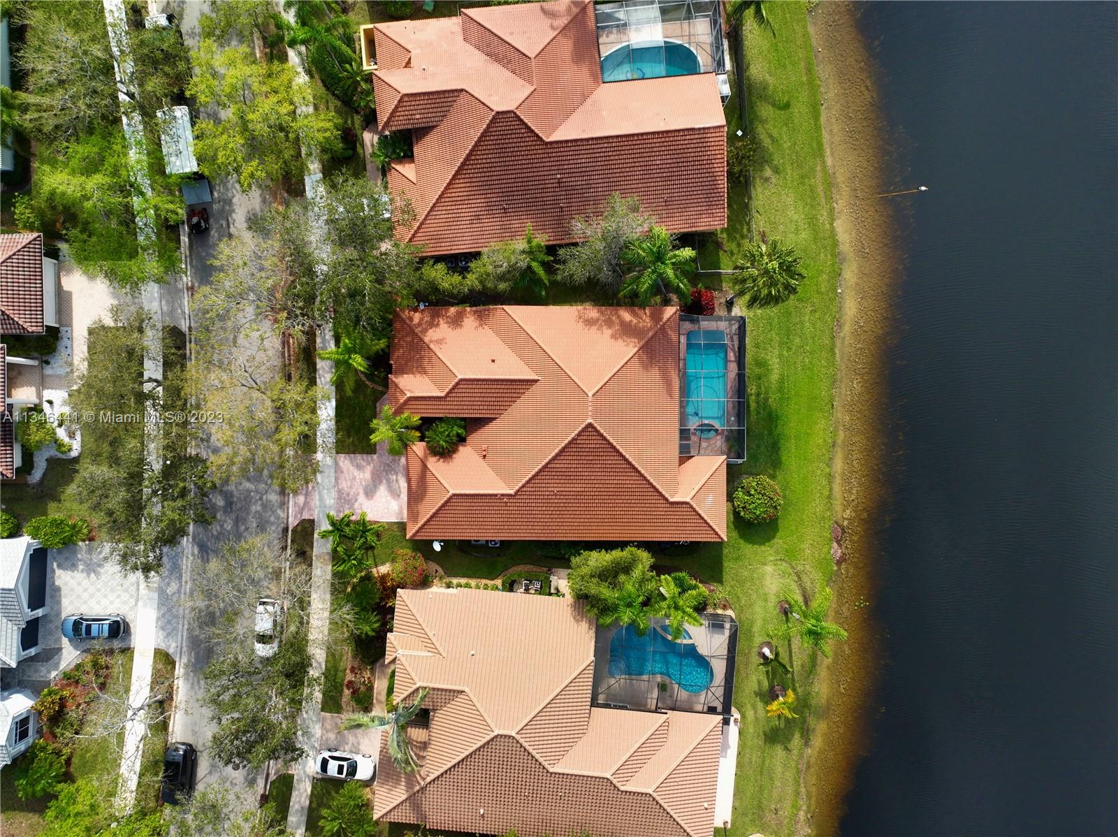 2883 Oakbrook Drive Weston, FL 33332 - Photo 66 of 74