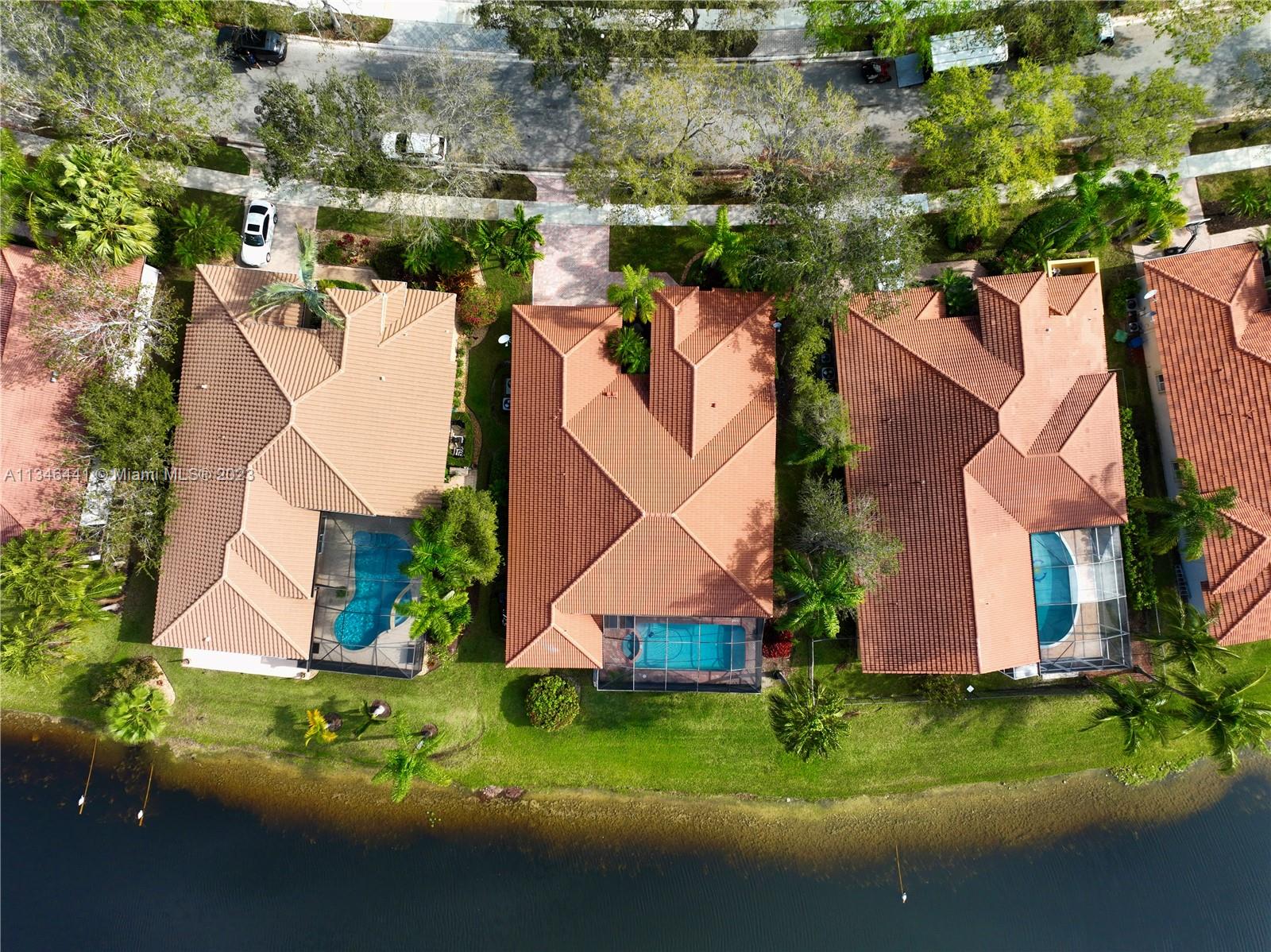 2883 Oakbrook Drive Weston, FL 33332 - Photo 67 of 74