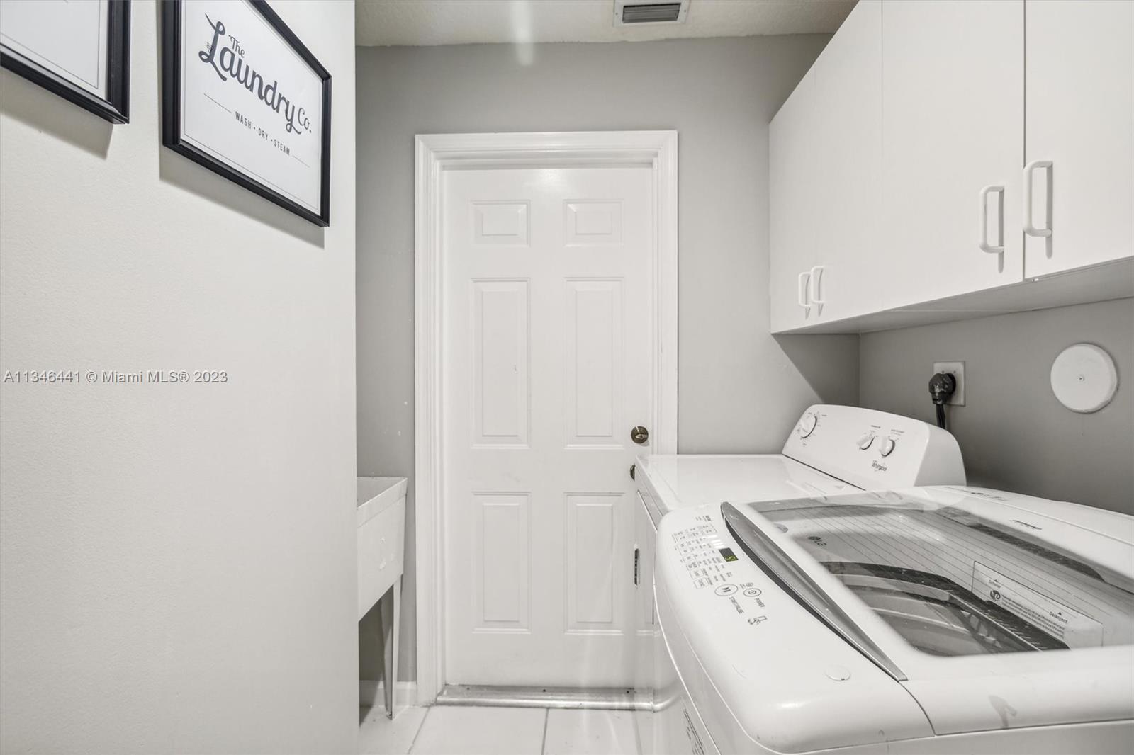 2883 Oakbrook Drive Weston, FL 33332 - Photo 72 of 74