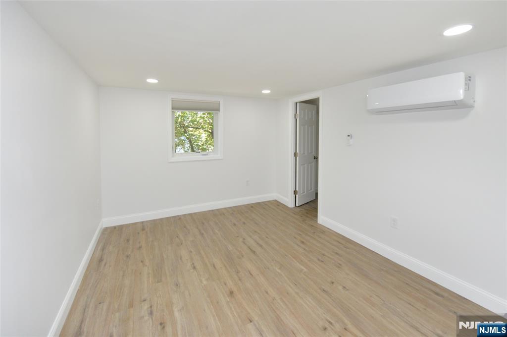 385 Goffle Road, Unit 2 Ridgewood, NJ 07450 - Photo 6 of 11