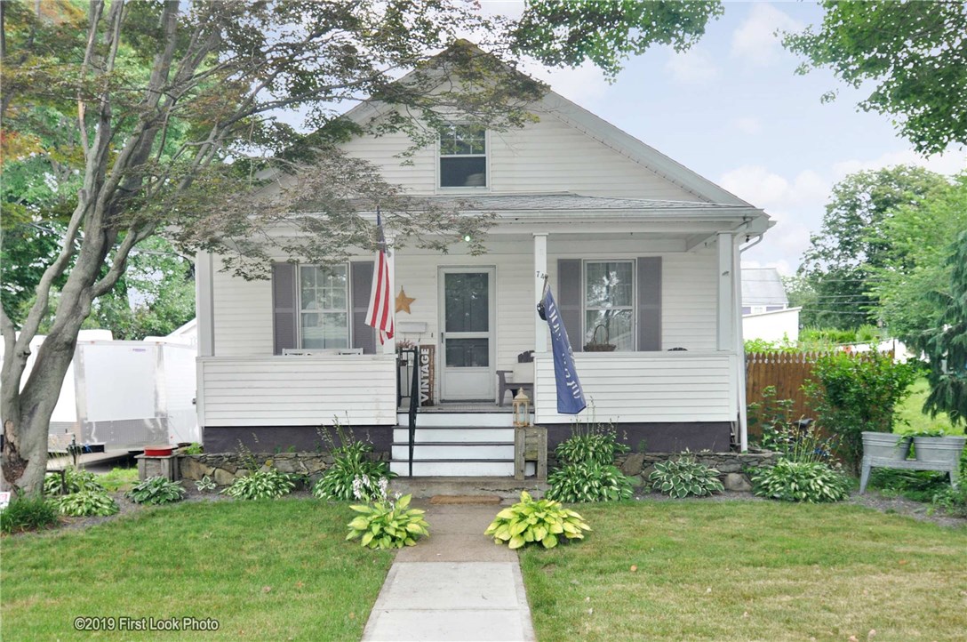 74 King Street Warren, RI 02885 - Photo 2 of 25