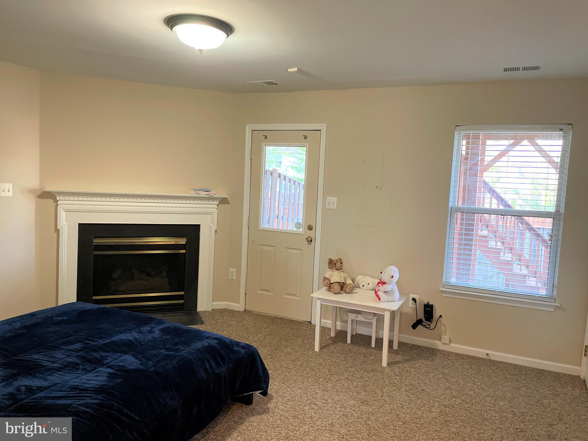 14800 Edman Road Centreville, VA 20121 - Photo 5 of 36 Gallery Image 5