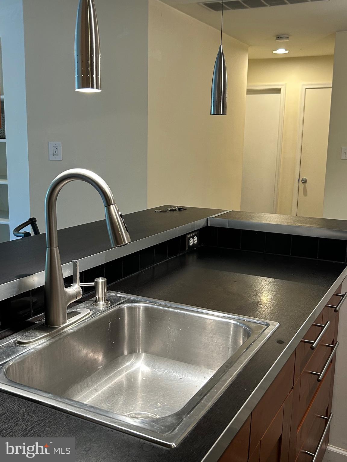 13611 Sir Thomas Way, Unit 1B11 Silver Spring, MD 20904 - Photo 8 of 35 Open Kitchen