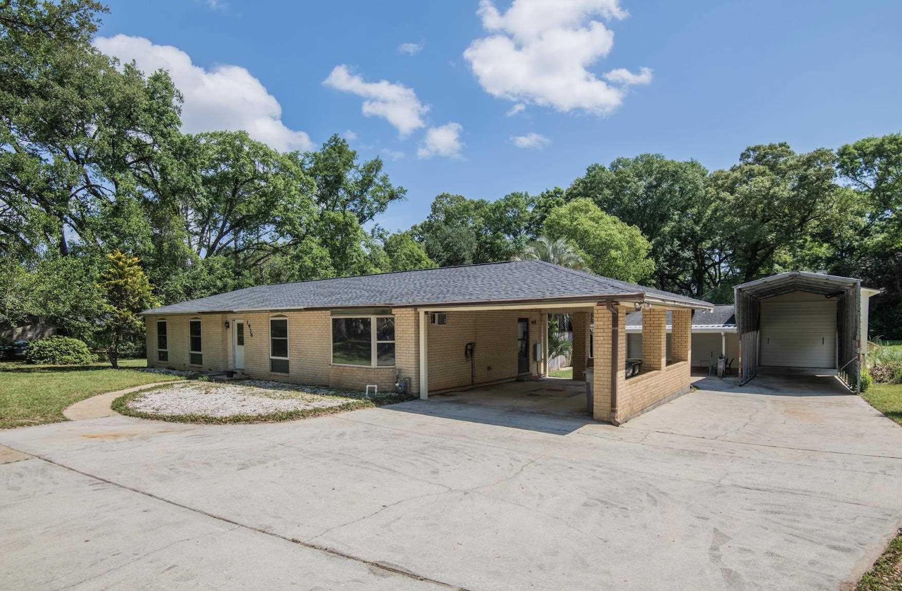1936 Brentco Road Cantonment, FL 32533 - Photo 3 of 50 Gallery Image 3