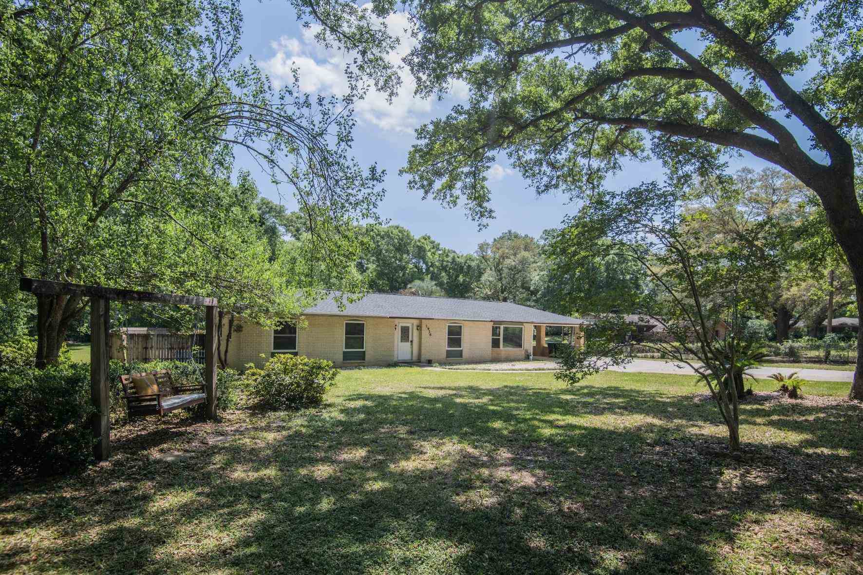 1936 Brentco Road Cantonment, FL 32533 - Photo 7 of 50 Gallery Image 7