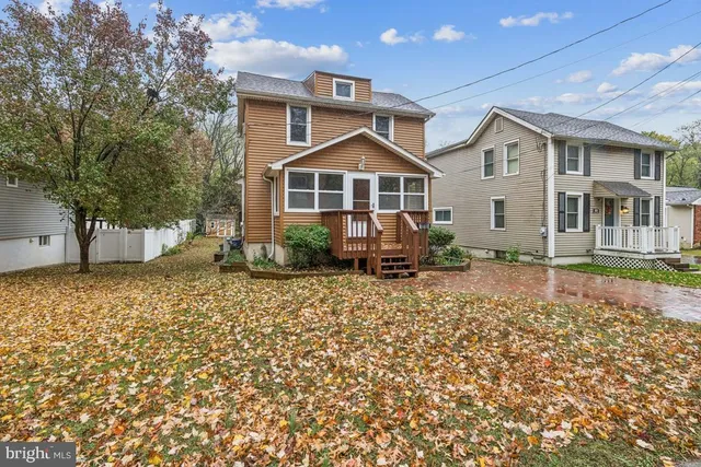 $350,000 | 106 Pine Street, Moorestown, NJ 08057