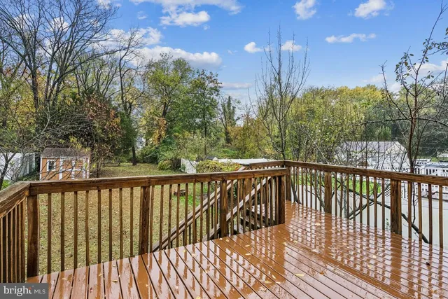 $350,000 | 106 Pine Street, Moorestown, NJ 08057