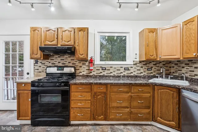 $350,000 | 106 Pine Street, Moorestown, NJ 08057