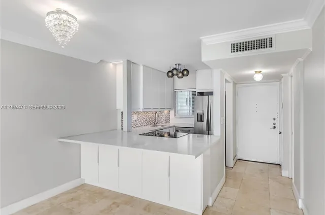 $2,700 | 1345 Lincoln Road, Unit 604, Miami Beach, FL 33139