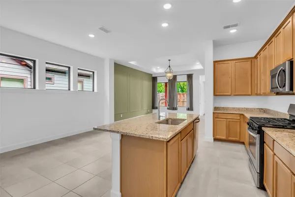 $2,600 | 10607 Katherine Lk Drive, Missouri City, TX 77459