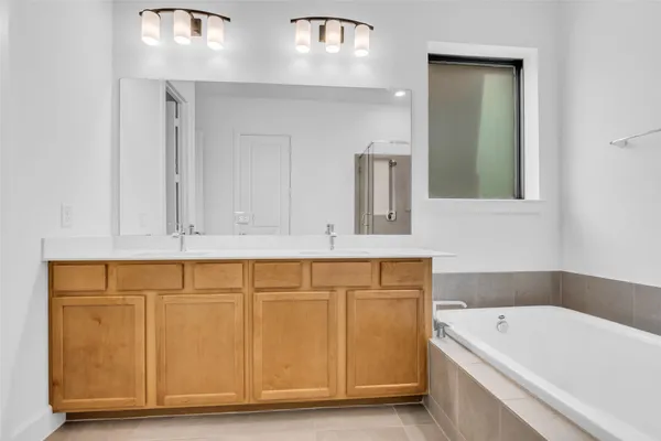 $2,600 | 10607 Katherine Lk Drive, Missouri City, TX 77459