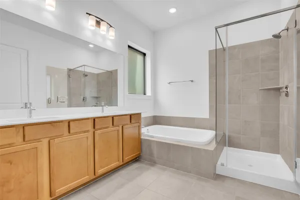 $2,600 | 10607 Katherine Lk Drive, Missouri City, TX 77459