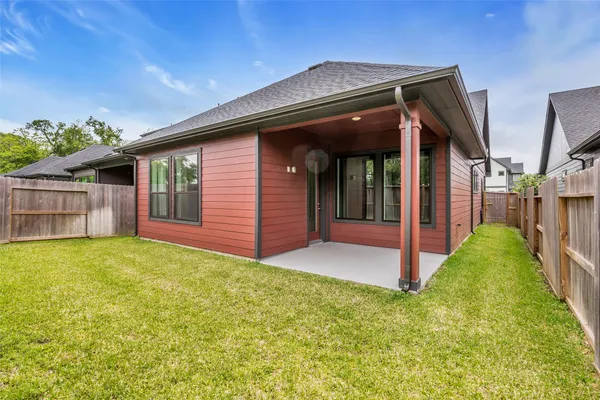 $2,600 | 10607 Katherine Lk Drive, Missouri City, TX 77459