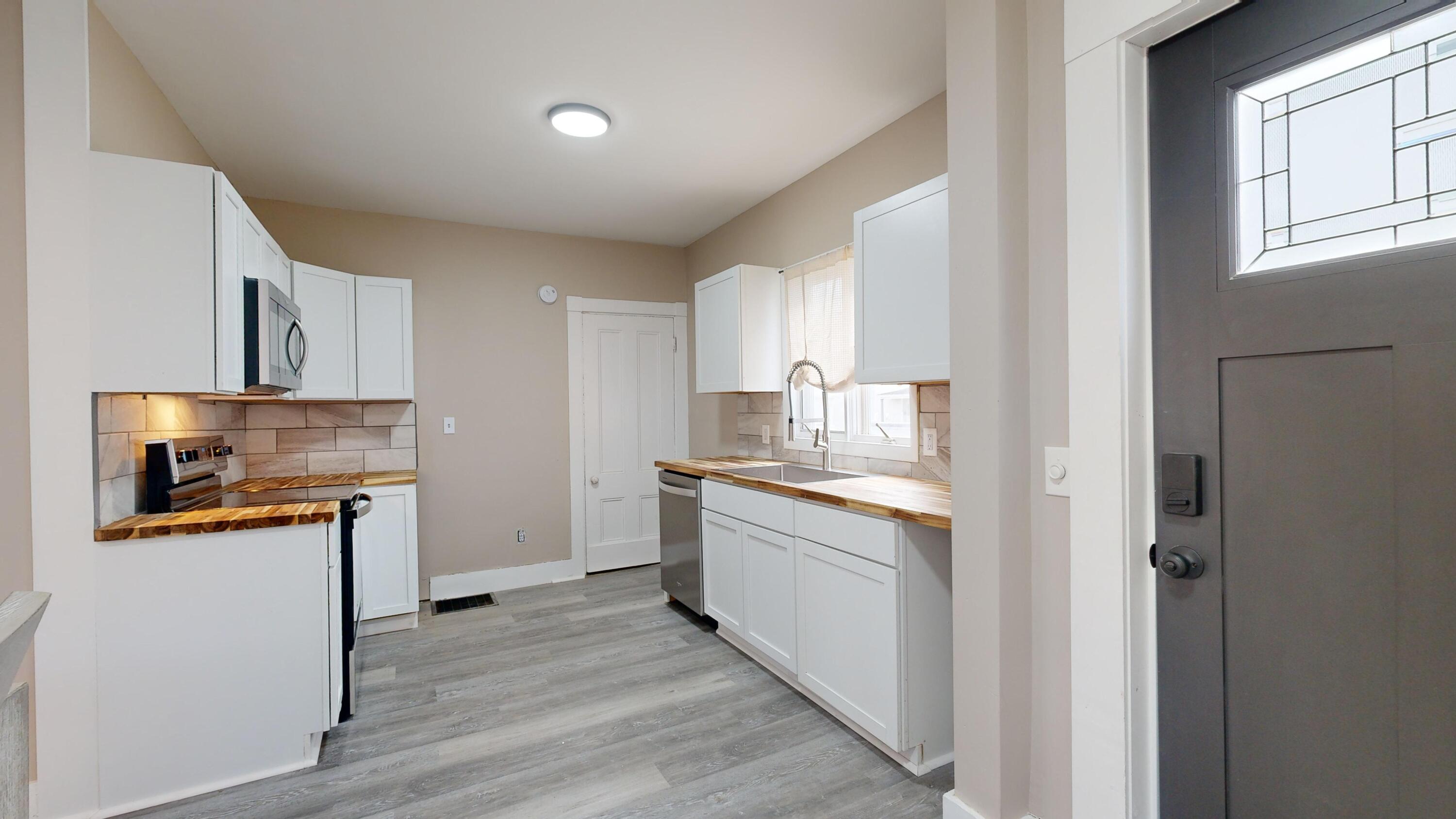 20 Chapel Street Augusta, ME 04330 - Photo 5 of 56 20-Chapel-Street-11292024_091536