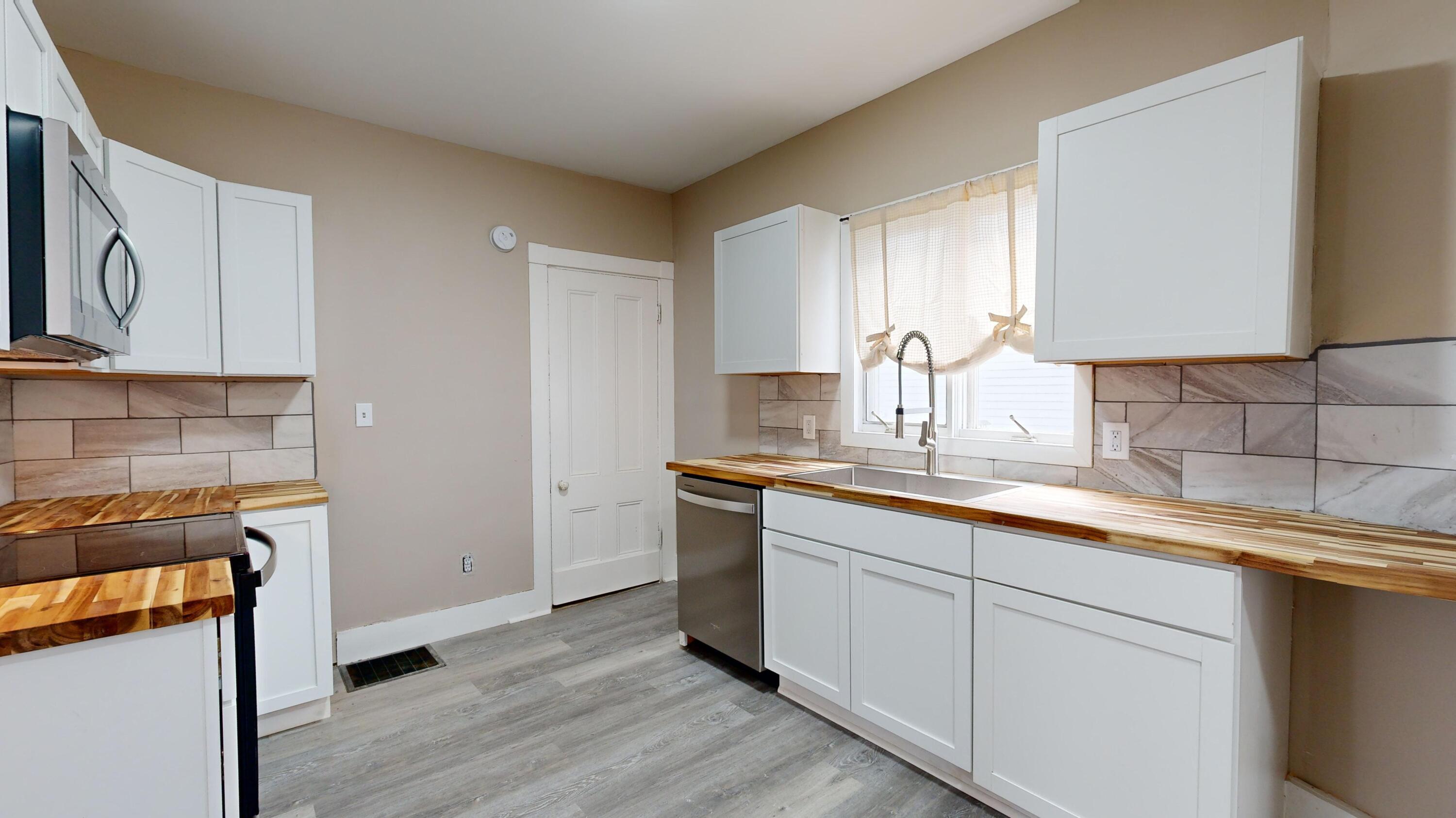 20 Chapel Street Augusta, ME 04330 - Photo 6 of 56 20-Chapel-Street-11292024_091617