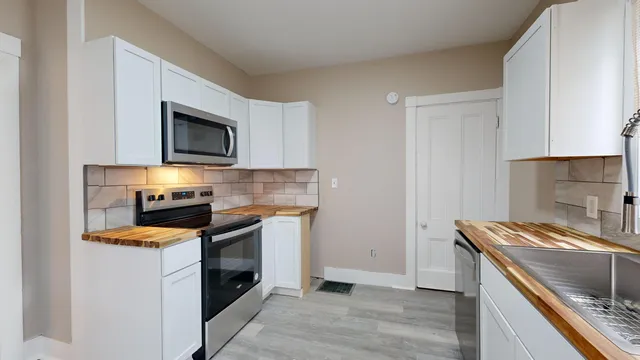 $310,000 | 20 Chapel Street, Augusta, ME 04330