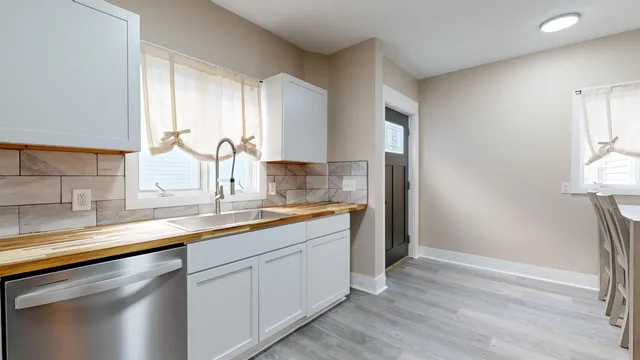 $310,000 | 20 Chapel Street, Augusta, ME 04330