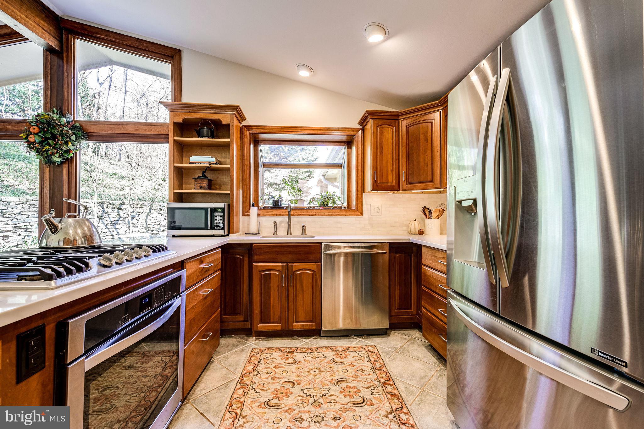 7406 Rippon Road Alexandria, VA 22307 - Photo 17 of 67