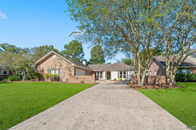 $440,000 | 6020 Belle Grove Drive, Baton Rouge, LA 70820