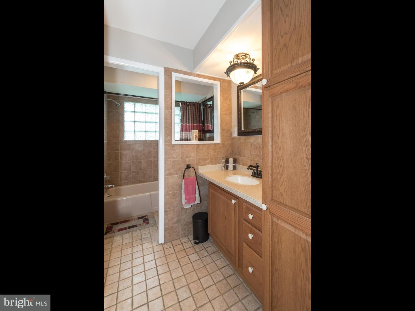 5917 Emmaus Road Emmaus, PA 18049 - Photo 13 of 25 Gallery Image 13