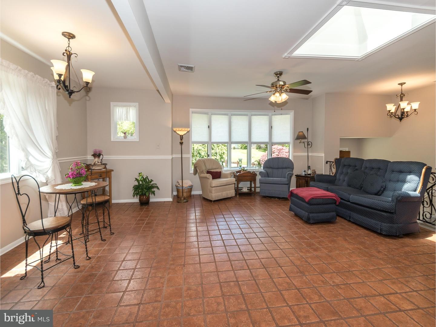 5917 Emmaus Road Emmaus, PA 18049 - Photo 4 of 25 Gallery Image 4