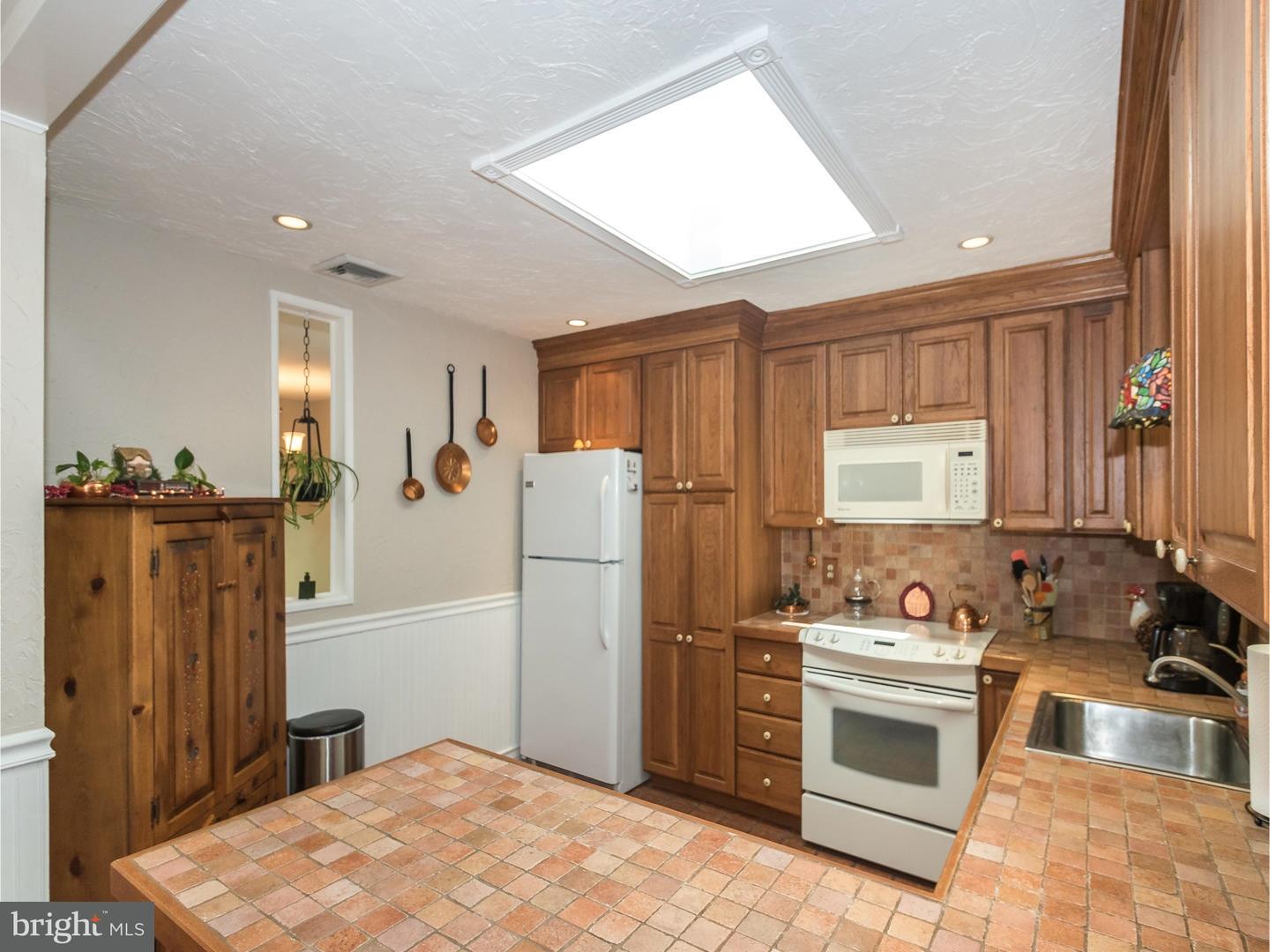 5917 Emmaus Road Emmaus, PA 18049 - Photo 9 of 25 Gallery Image 9