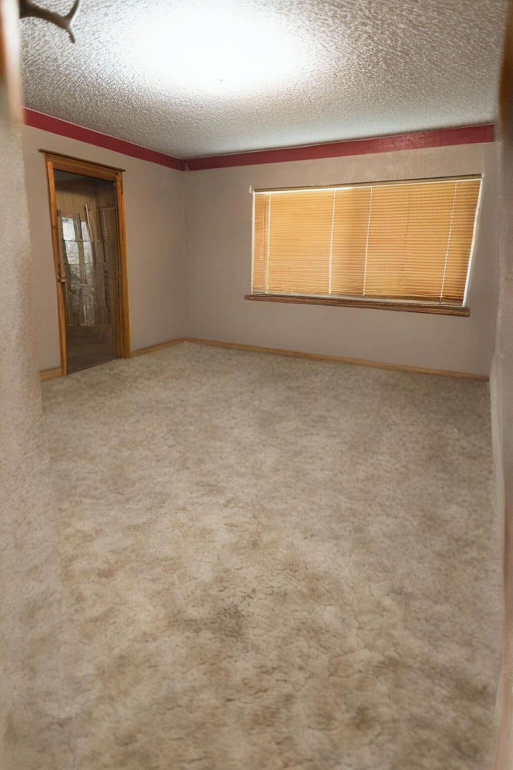 2137 Orindale Road Klamath Falls, OR 97601 - Photo 17 of 31 4c230963-451c-4db3-a74a-79d5b490ee6a