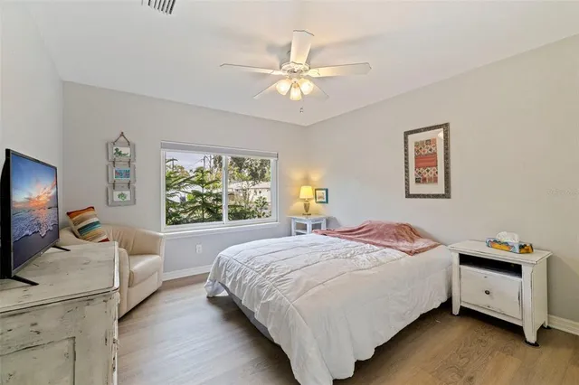 $415,000 | 1140 49th Avenue North, St. Petersburg, FL 33703