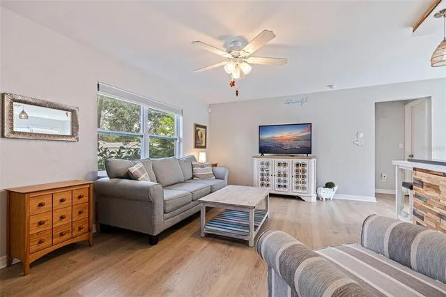 $415,000 | 1140 49th Avenue North, St. Petersburg, FL 33703