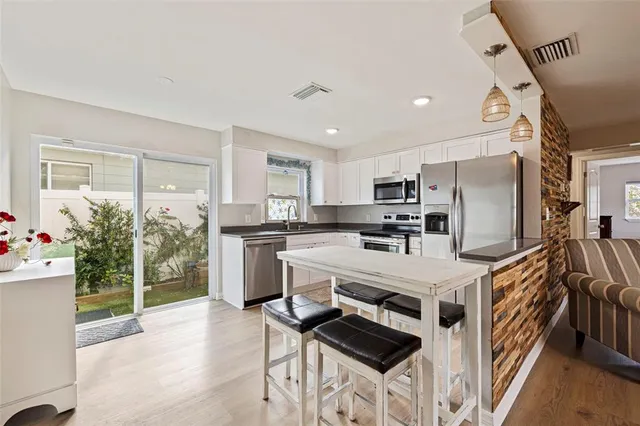 $415,000 | 1140 49th Avenue North, St. Petersburg, FL 33703