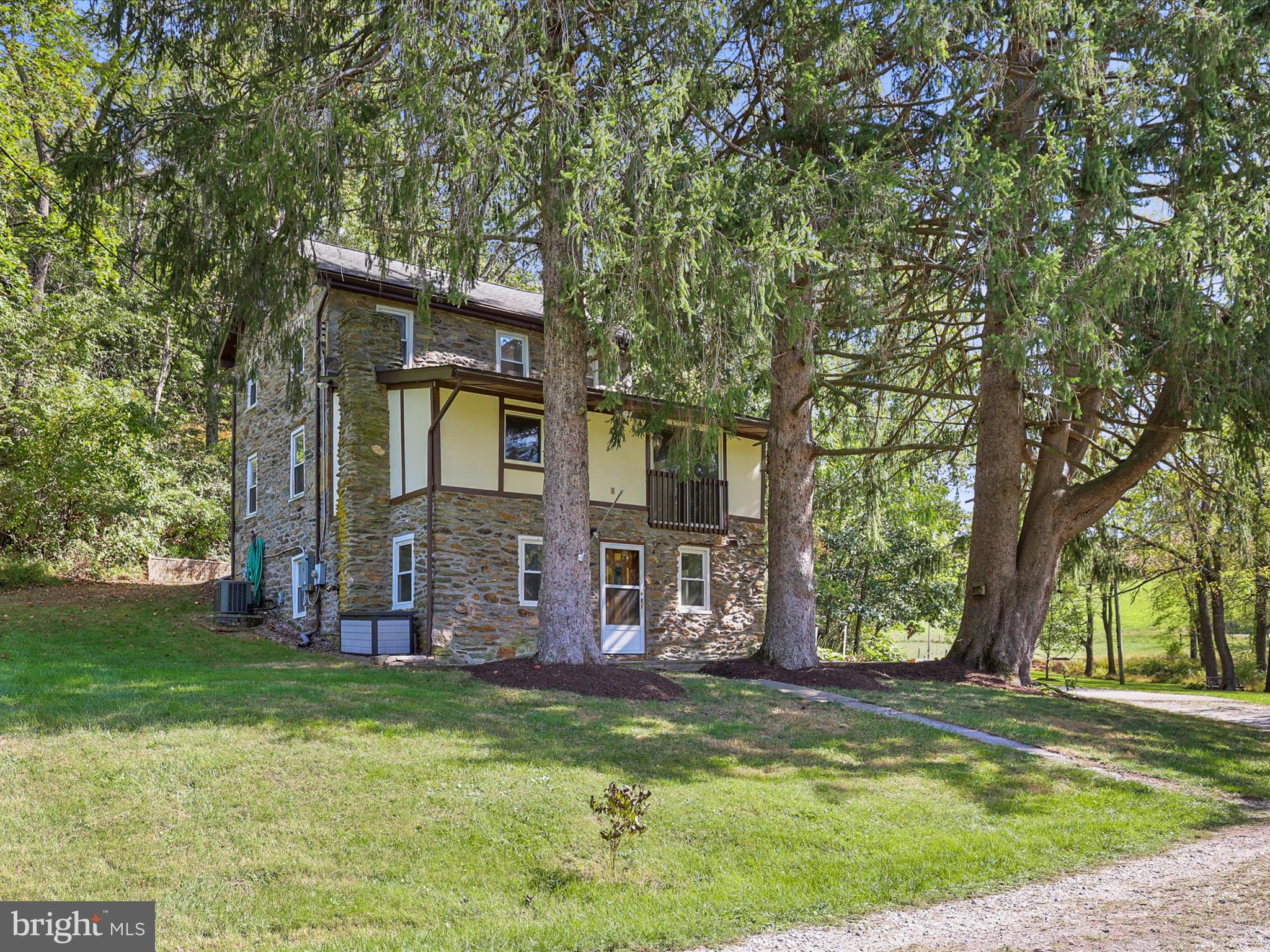 2122 West Springfield Road Seven Valleys, PA 17360 - Photo 4 of 71