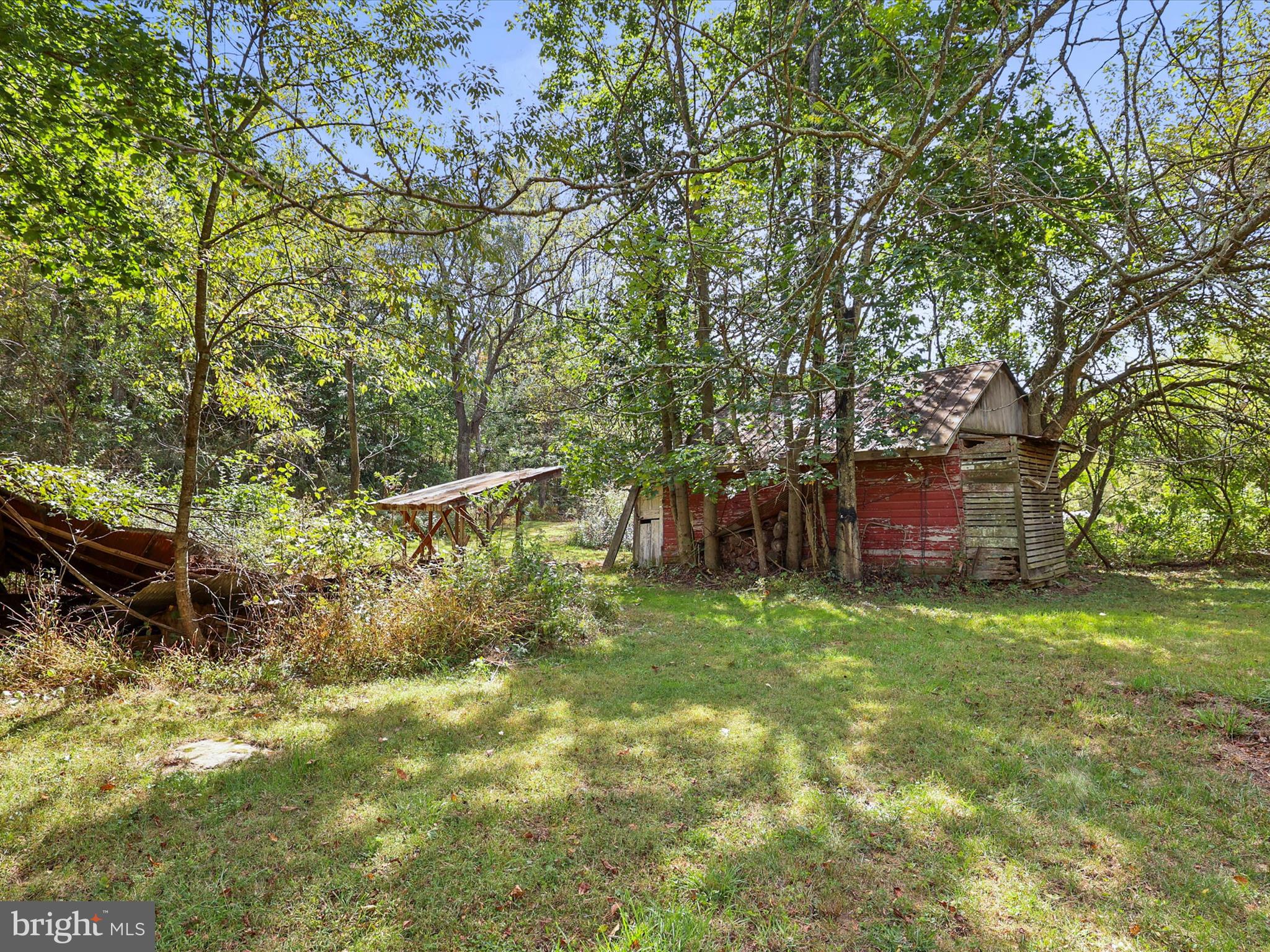 2122 West Springfield Road Seven Valleys, PA 17360 - Photo 56 of 71 a backyard of a house with lots of green space