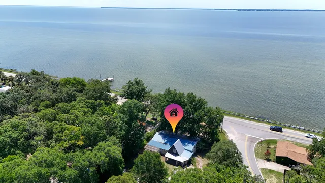 $425,898 | 13636 Highway 20, Freeport, FL 32439