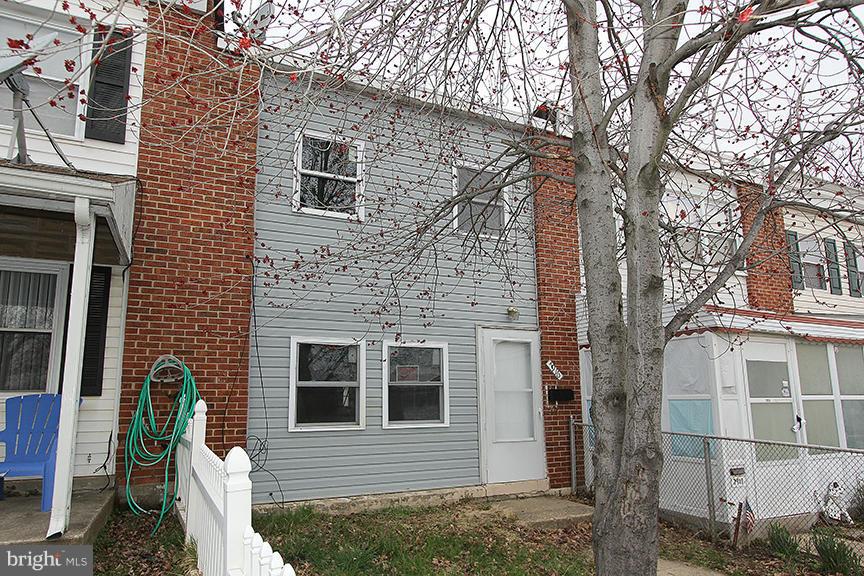 7916 Wynbrook Road Baltimore, MD 21224 - Photo 10 of 18 Exterior (Front)