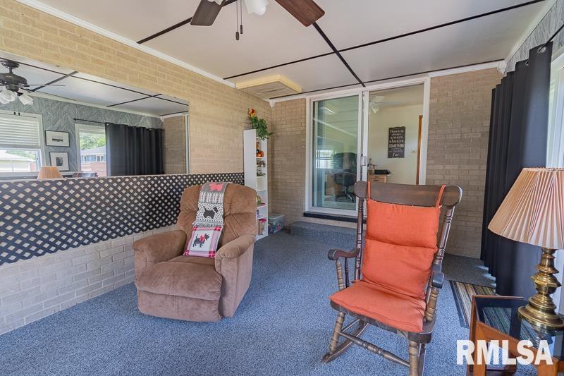 1303 Springfield Road East Peoria, IL 61611 - Photo 9 of 26 Gallery Image 9
