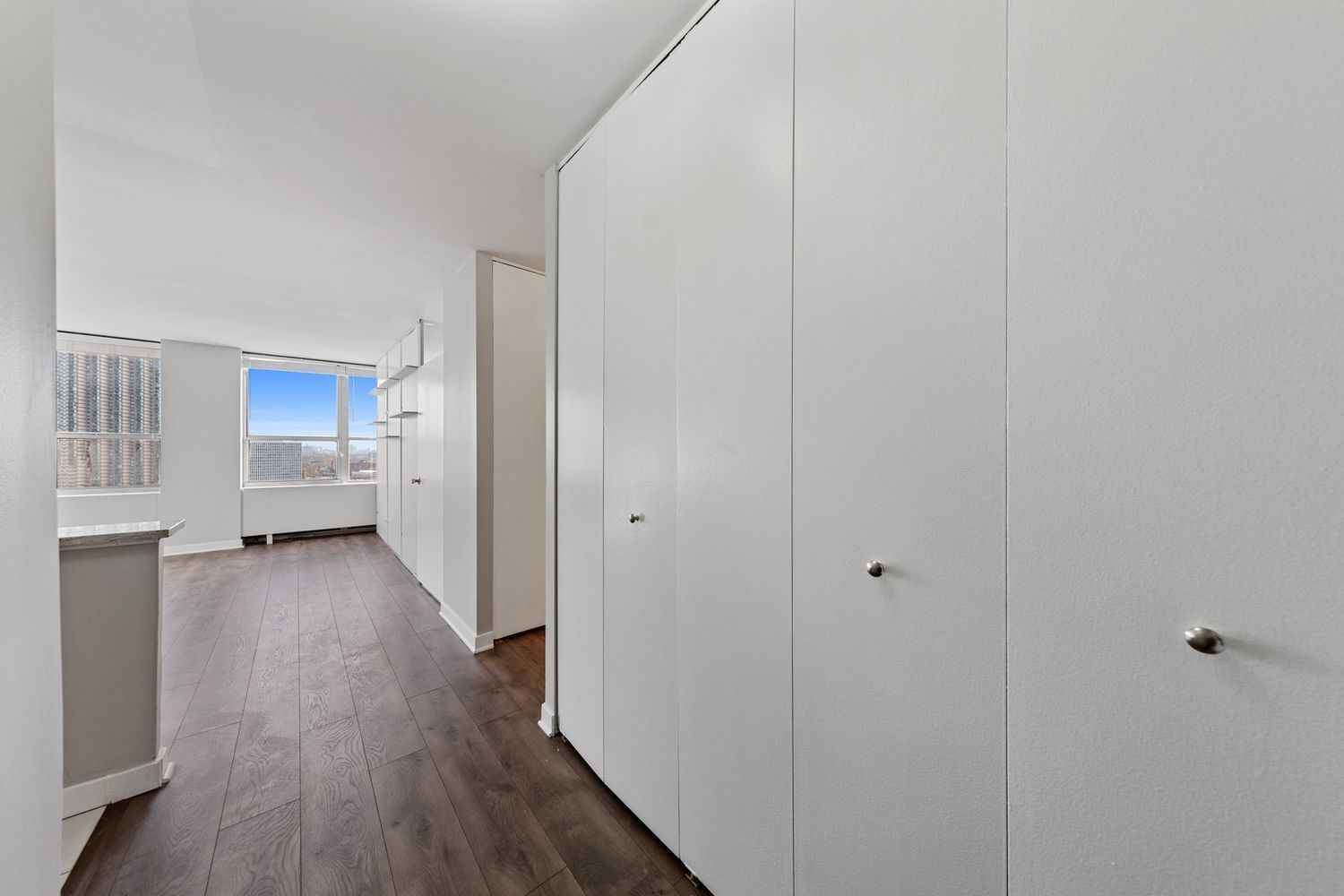 655 West Irving Park Road, Unit 1511 Chicago, IL 60613 - Photo 4 of 13