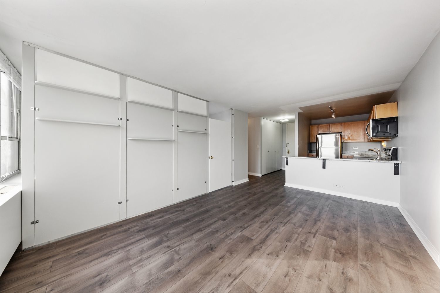 655 West Irving Park Road, Unit 1511 Chicago, IL 60613 - Photo 6 of 13