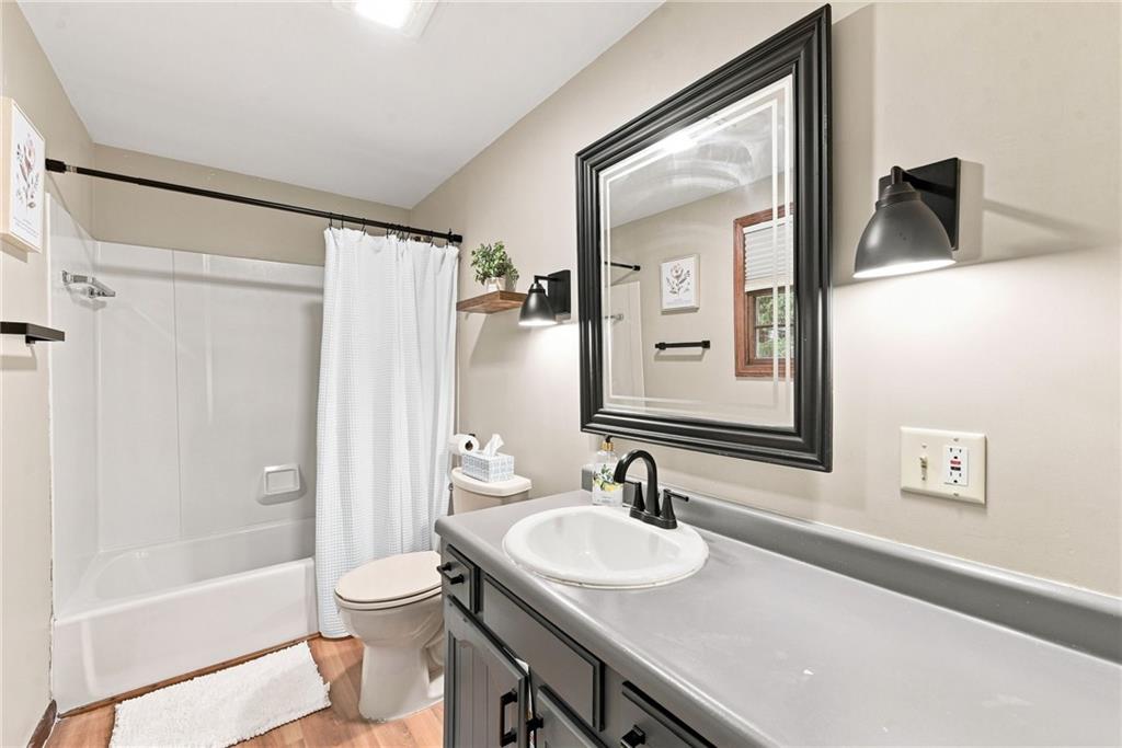 859 Meadowbrook Road Trafford, PA 15085 - Photo 20 of 37 2nd bedrooms full bath