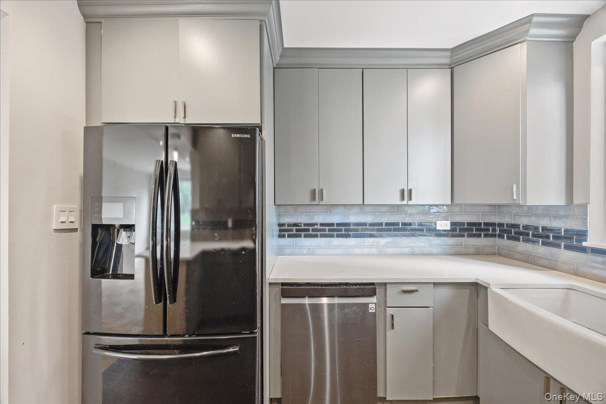 629 Kappock Street, Unit 2A Bronx, NY 10463 - Photo 23 of 36