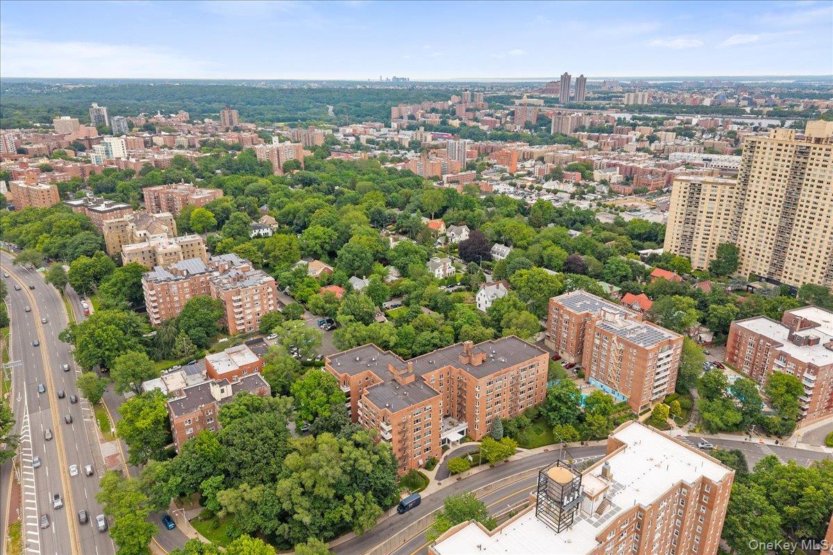 629 Kappock Street, Unit 2A Bronx, NY 10463 - Photo 7 of 36