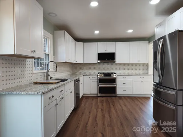 $2,800 | 5206 Dun Robin Lane, Charlotte, NC 28226