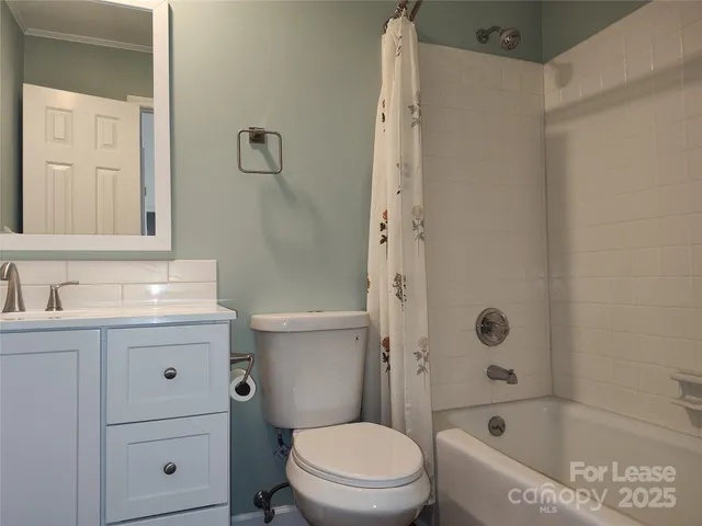 $2,800 | 5206 Dun Robin Lane, Charlotte, NC 28226