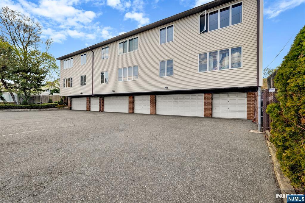 61 Eastern Way, Unit 3 Rutherford, NJ 07070 - Photo 25 of 28