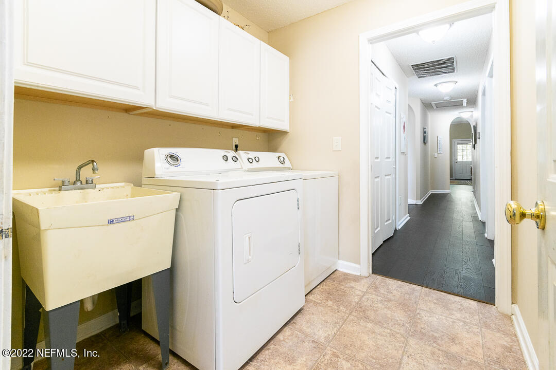 4262 Ripken Circle West Jacksonville, FL 32224 - Photo 30 of 31 Laundry