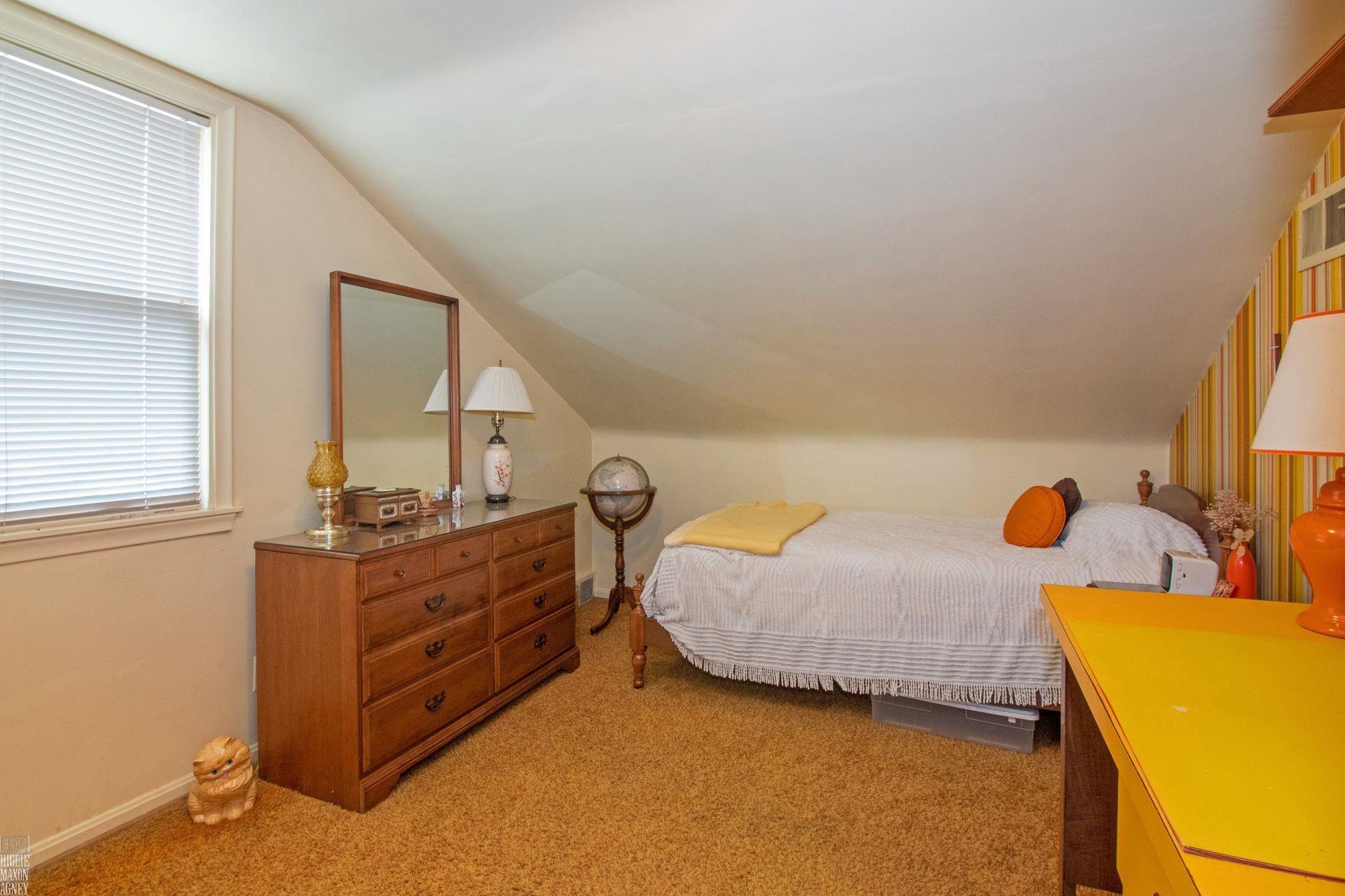 715 South Renaud Road Grosse Pointe, MI 48236 - Photo 20 of 25 50090595-19.JPG